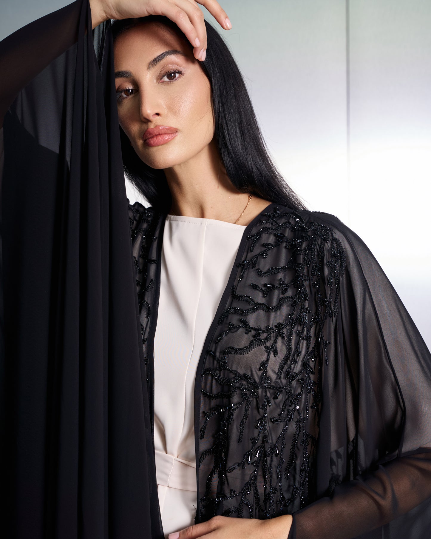Aurora Noir Abaya